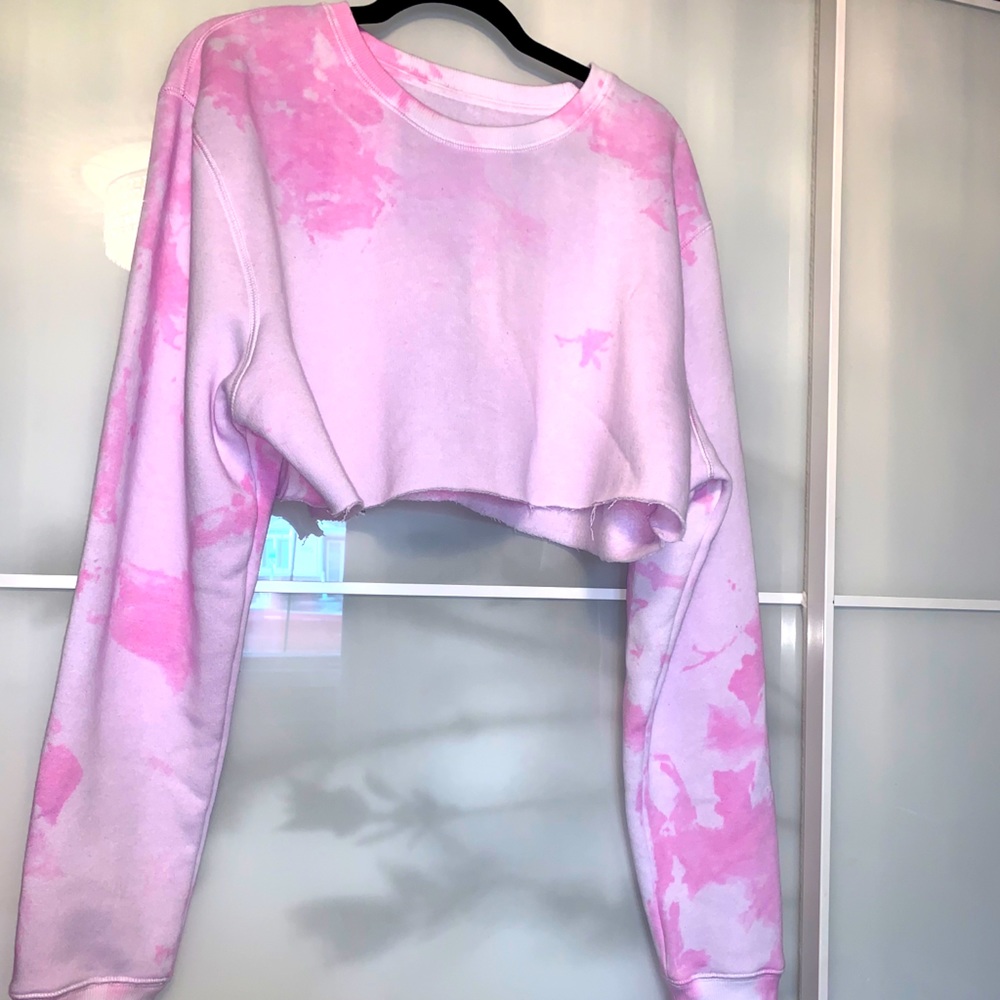 Oversized cropped crew neck